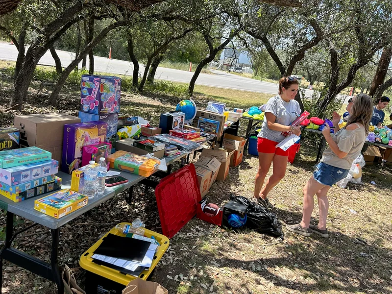TXfloods SandyCreek ToyDrive DisasterRelief setup11