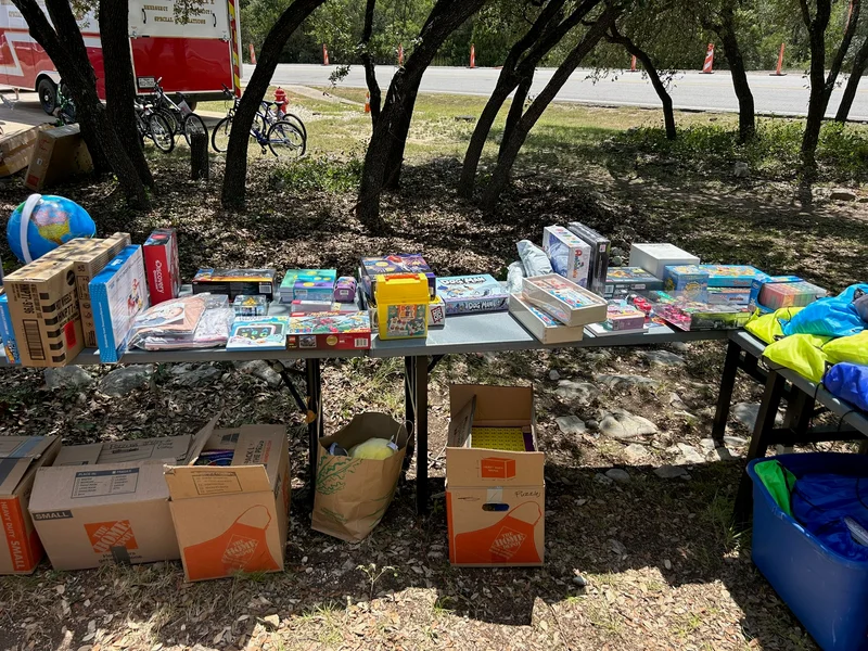 TXfloods SandyCreek ToyDrive DisasterRelief setup12