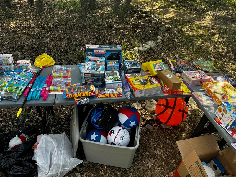 TXfloods SandyCreek ToyDrive DisasterRelief setup6