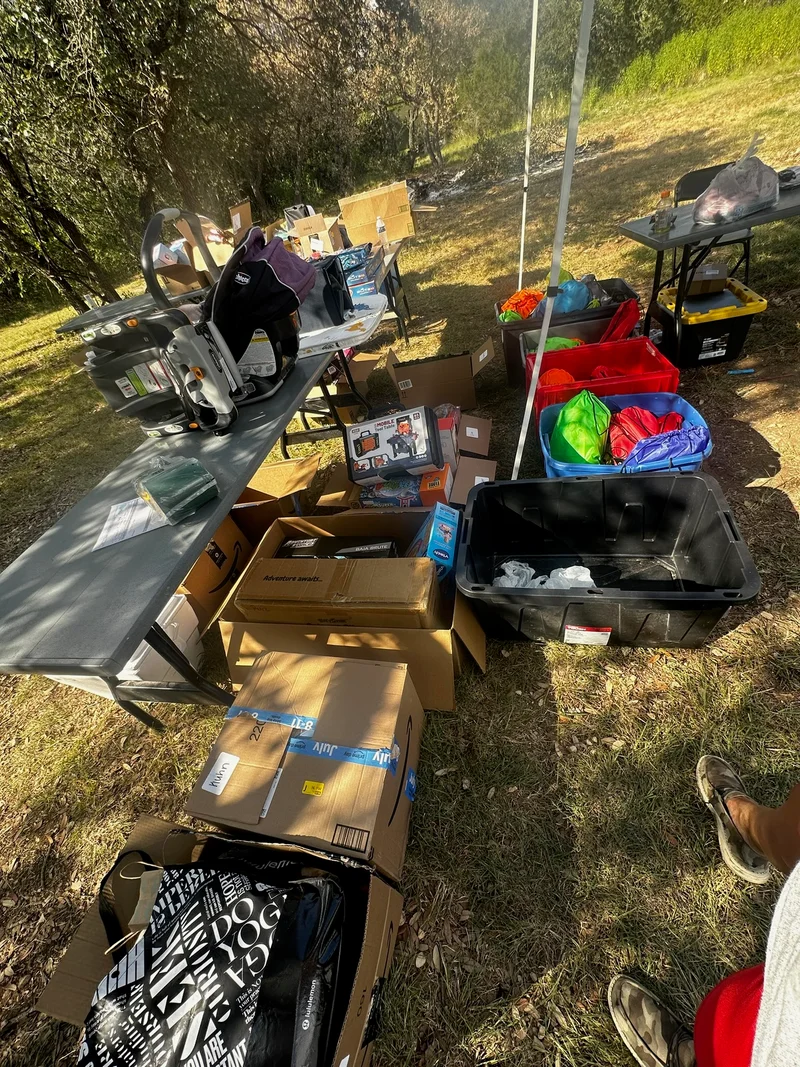 TXfloods SandyCreek ToyDrive DisasterRelief setup9